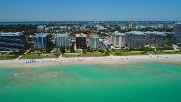 Luchtfoto drone video van Bal Harbour Beach Fl — Stockvideo