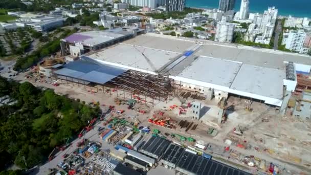 Съёмки с воздуха Miami Beach Convention Center 4k 60p — стоковое видео