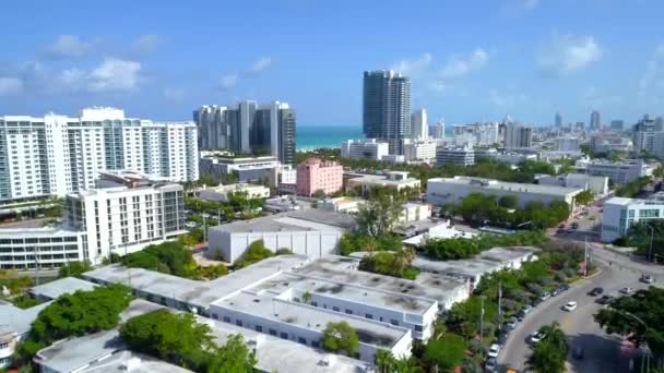 Aerial reveal Miami Beach scene 4k 60p — Stock Video