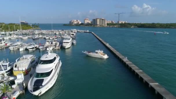 Aerial video Miami Beach Marina Government Cut — Stock Video