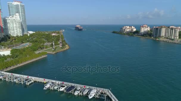 Nave llegando a Miami video aéreo 4k 60p — Vídeos de Stock