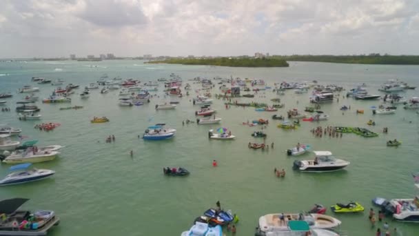 Haulover Sand Bar Memorial Day helgen — Stockvideo