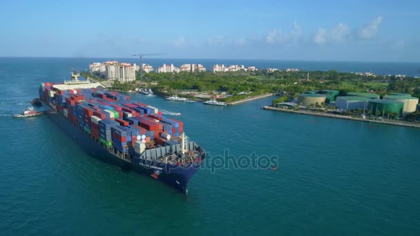 Φορτηγό πλοίο λιμάνι Μαϊάμι — Αρχείο Βίντεο