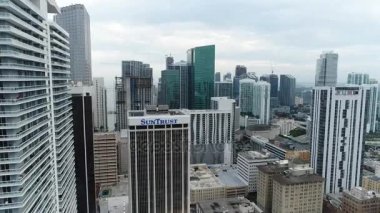 Cityscape hava video Downtown Miami 4k 30p
