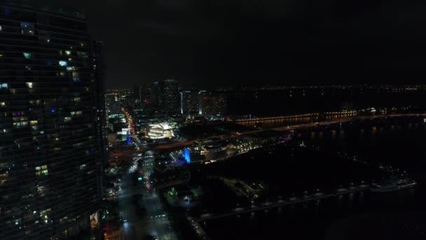 Miami's nachts centrum 4k — Stockvideo