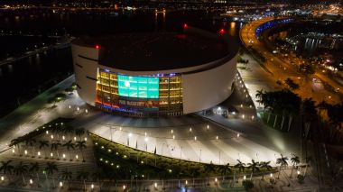 Geceleri hava görüntü Amerikan Havayolları Arena
