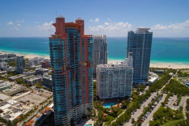 Miami Beach Portofino ve süreklilik kuleleri