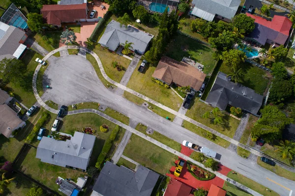 Cul-de-sac em um bairro residencial — Fotografia de Stock