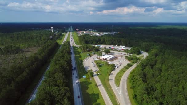 Vídeo aéreo Hardeeville Carolina del Sur parada de descanso I95 4k 30p — Vídeo de stock