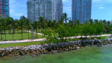 Robot 4 k Bisiklete binmek etkin izleme adam 60p