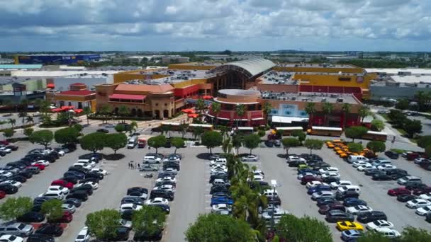 Luchtfoto drone Dolphin Mall, Miami — Stockvideo