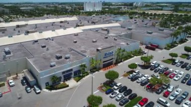 Drone lüks mağazalara Dolphin alışveriş merkezi Miami