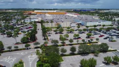 Drone fly hava Dolphin alışveriş merkezi Miami 