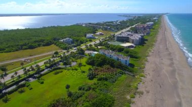 Hutchinson Island Macarthur Bulvarı'nda evleri