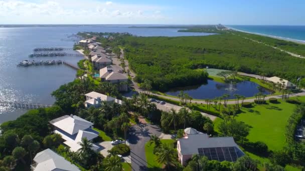 Sandpebble Condominios Stuart Florida — Vídeo de stock