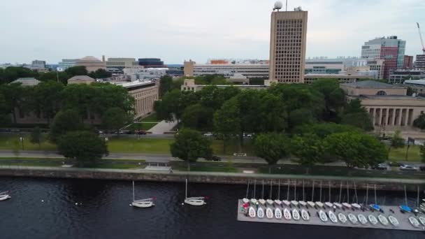 Boston edifícios de arquitetura histórica museus Killian Court — Vídeo de Stock