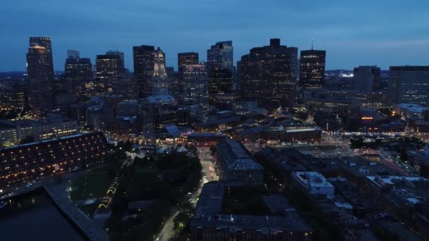 Boston in der Nacht mit einer Drohne 4k erschossen — Stockvideo