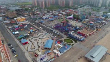 Coney Adası'nda eğlence parkı 