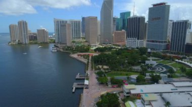 Havadan görüntüleri Bayfront Park Downtown Miami 4k 24p