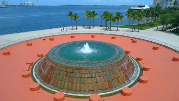 Перець фонтан Bayfront парк Майамі 4 к 60p — стокове відео