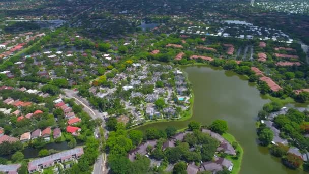 Casas residenciais em Plantation Florida — Vídeo de Stock