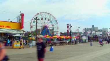 Coney Island Nathans sosisli sandviç