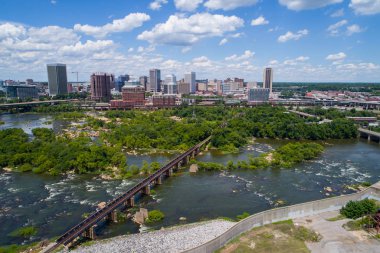 Downtown Richmond Virginia ve James Nehri