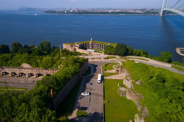 Акумулятор повітряне зображення бур'яну — стокове фото