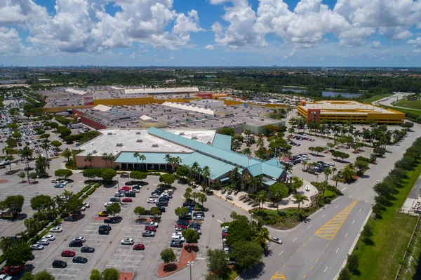 Foto udara Dolphin Mall Miami — Stok Foto