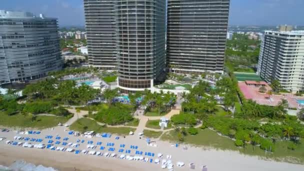 Vídeo aéreo St Regis Bal Harbour Resort — Vídeos de Stock