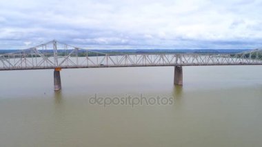 Hava video George Rogers Clark Memorial Köprüsü