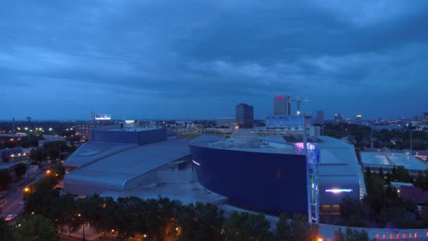 Vue aérienne de nuit Georgia Aquarium — Video