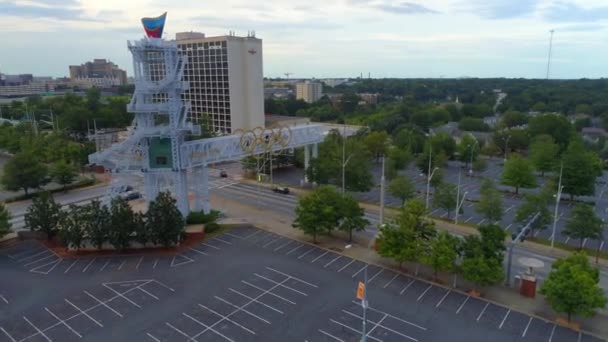 Atlanta Georgia Olympic Torch Tower 4k 60p — Stockvideo