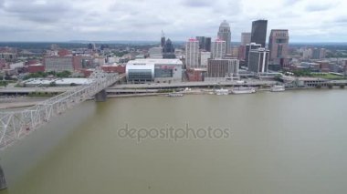 Hava hyperlapse yaklaşım Louisville Ky 4k