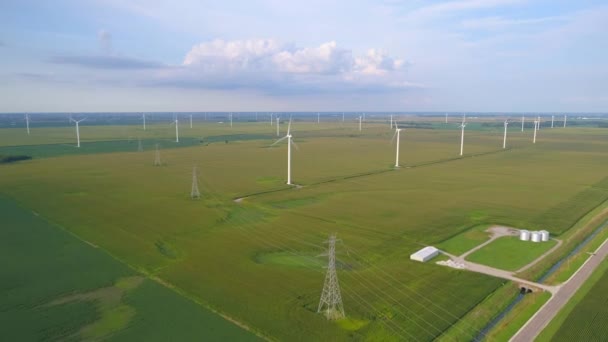 Turbinas de fiação de parque de energia eólica 4k 60p — Vídeo de Stock