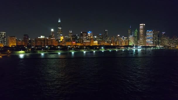 Chicago por la noche 4k — Vídeos de Stock