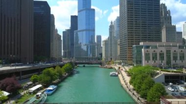 Hava Chicago Nehri ve köprüler