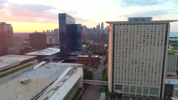 Sonnenuntergang über Chicago Marriott — Stockvideo