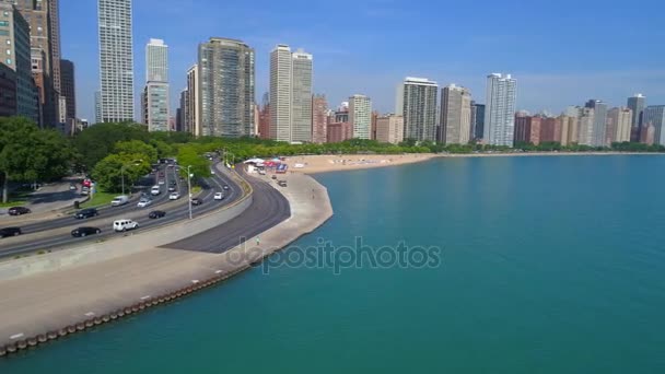 North Lake Shore Drive and Chicago beaches — Stock Video