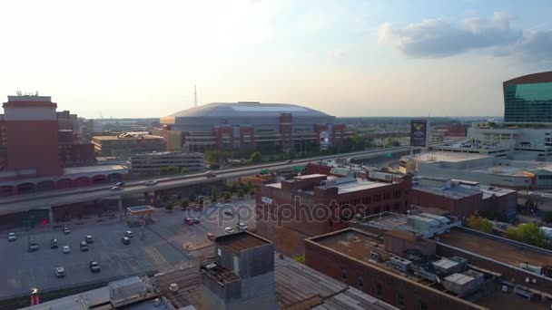 Luchtfoto tot oprichting van beschoten Americas Center The Dome — Stockvideo