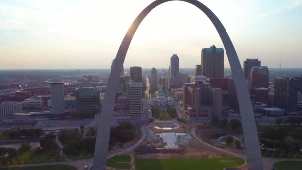 Aerial video of the St Louis Arch 4k — Stock Video