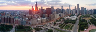  Downtown Chicago at sunset clipart