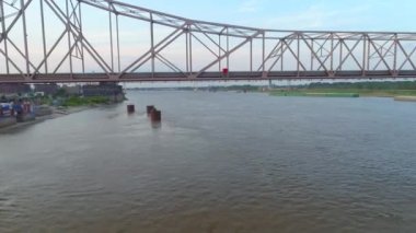 Martin Luther King köprü Mississippi Nehri 4k 60p