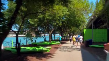 Chicago Riverwalk 4k