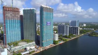 İnşaat alanında Paraiso Bay Edgewater Miami