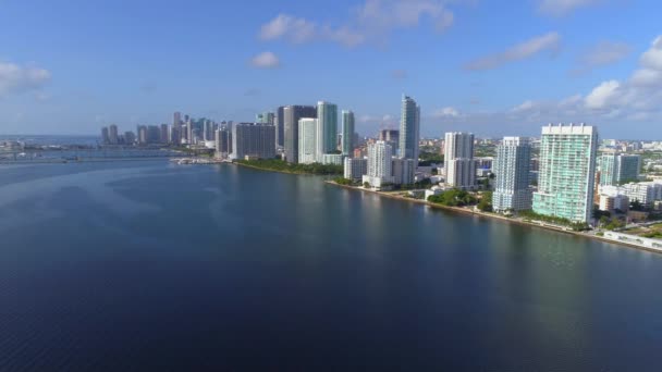 Condominiums Edgewater Miami na zatoki — Wideo stockowe