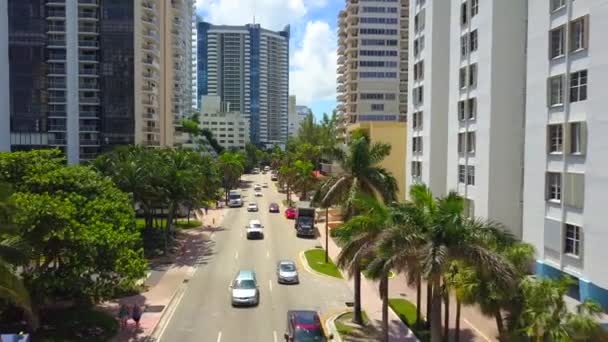 Miami Beach 60th Street y Collins Avenue — Vídeo de stock