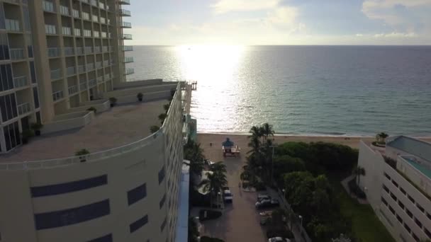 Reveal Sunny Isles Beach pier — Stock Video