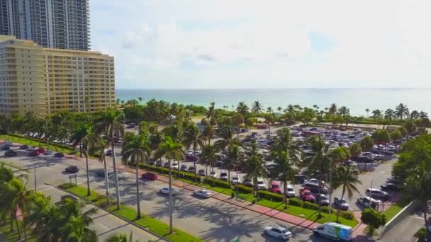 Stadtparkplatz am Strand von Miami — Stockvideo