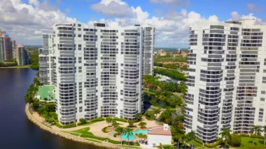 Binalar Florida'da kasırga Irma için hazırlanıyor